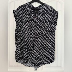 Jachs Girlfriend New York-navy blue with white markings
Size: XXL